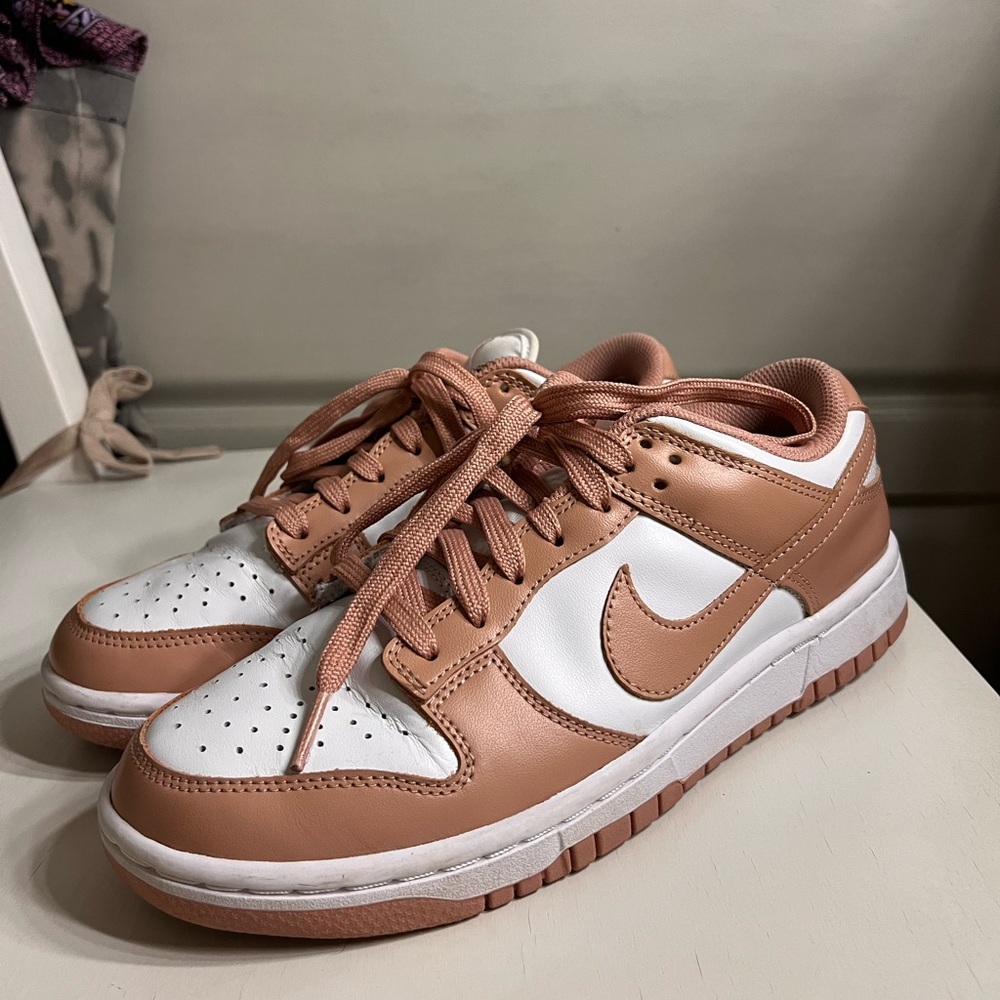NUDE NIKE DUNKS GENTLY WORN